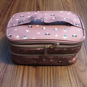 Makeup bag